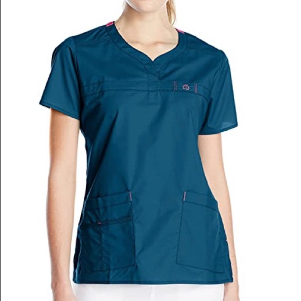 Wonderwink scrub set